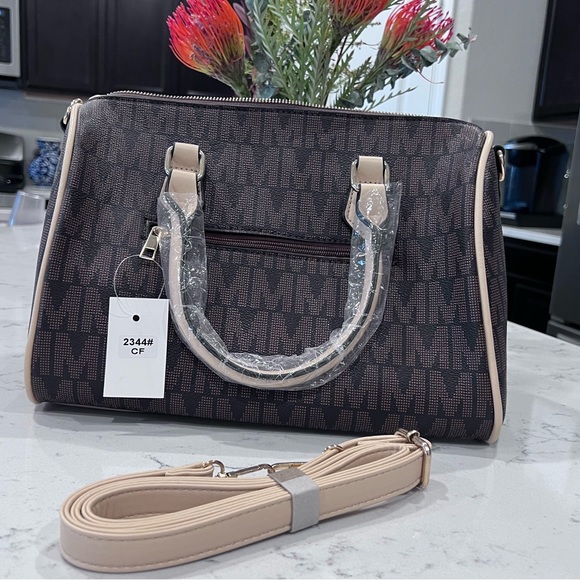 NWT - Satchel handbag with matching wallet wristlet - Picture 2 of 9